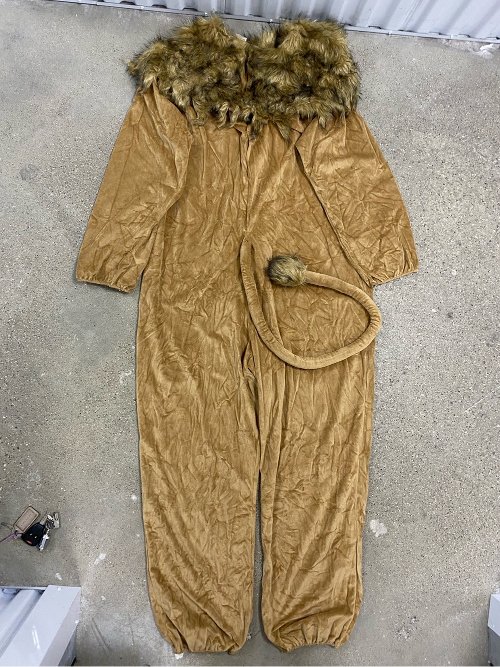 Menโs Spirit Wizard of Oz Cowardly Lion Costume - Brown size L/XL - Picture 3 of 9